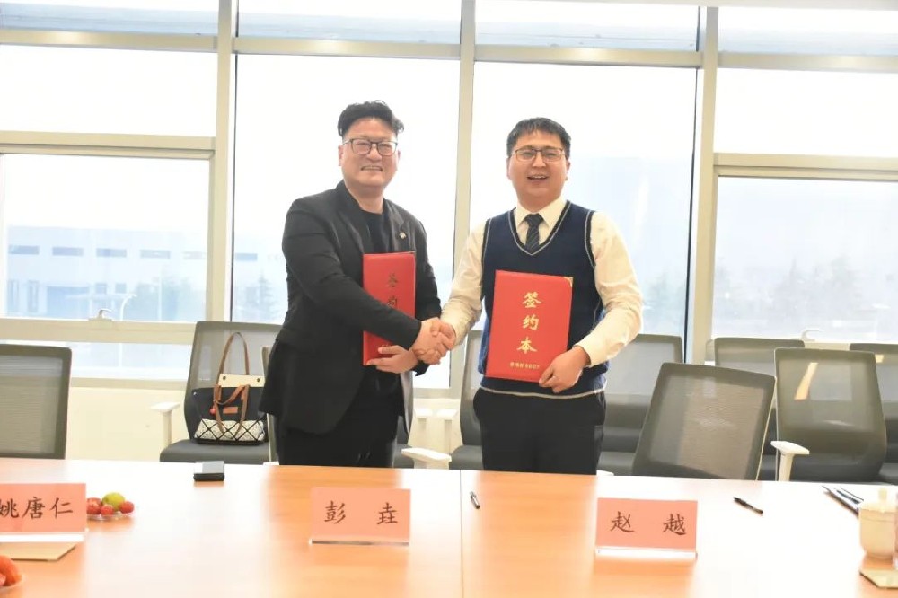 探索“光伏+AI”新模式！環(huán)晟光伏與閃馬智能簽署戰略協(xié)議